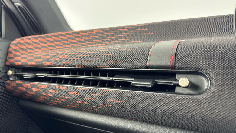 MINI Cooper 160kW SE Sport 54kWh 3dr Auto Electric Hatchback